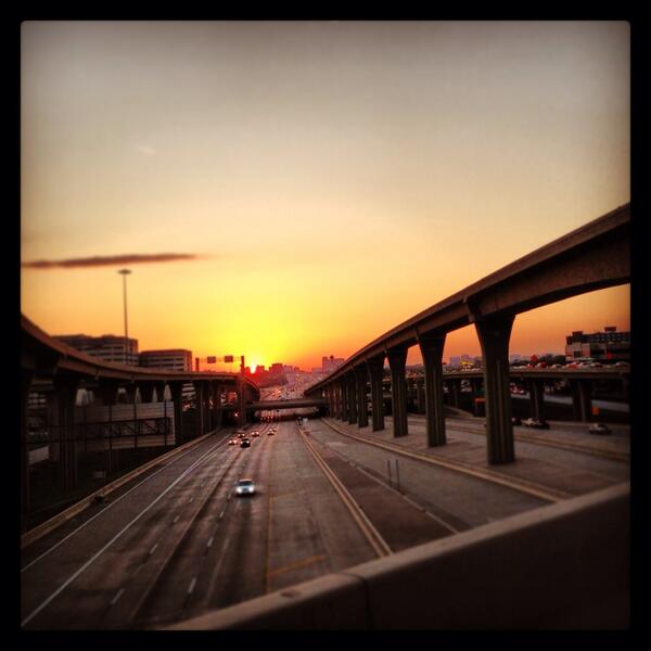 Cody_Gleason's tweet image. #sendusyoursunrise