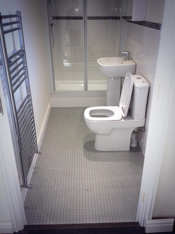 JHHCARPETS's tweet photo. #vinyl #flooring #bathroom #JhhFlooring #UnbeatablePrices http://t.co/AyuBoSrjMc