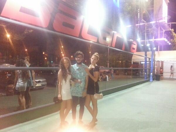 Paulaf10's tweet photo. MUCHAS FELICIDADES @MCHeredia_ :) Disfruta de tu dia y ya lo celebraremos por todo lo alto! Jaja http://t.co/sd2scPJVFA