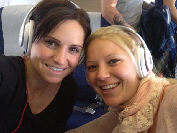 MiriGossnerFan's tweet photo. Andrea #Henkel and Miriam #Gössner #biathlon http://t.co/HbwYa6LrqJ