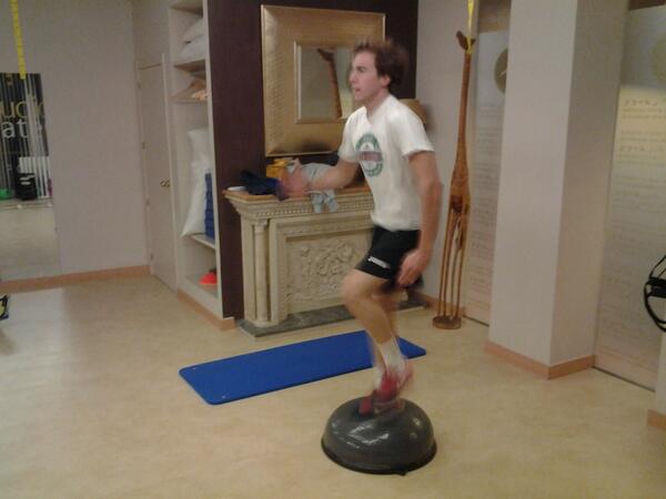 Biocorporal's tweet photo. Primera sesión de entrenamiento inteligente con @RomanCollado ,año importante para él que contara con ntr servicios http://t.co/AHSZMZbwWu