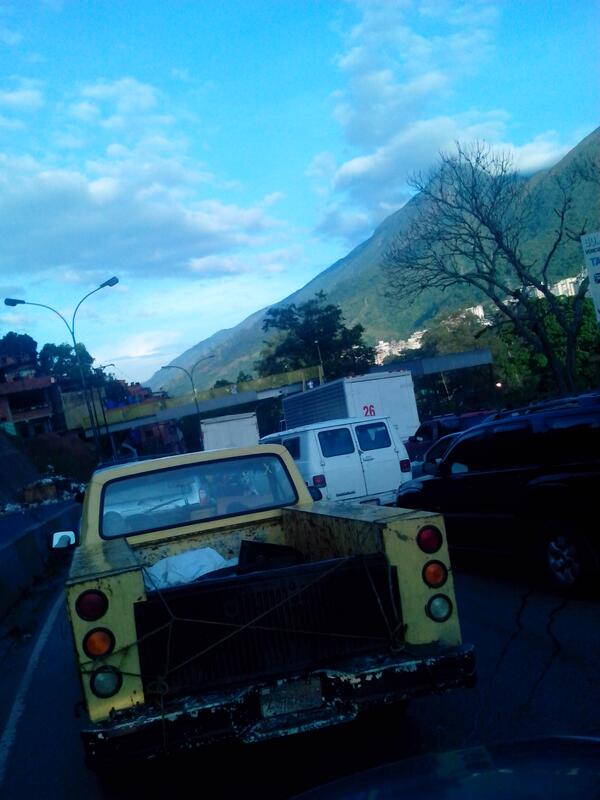 unsu76's tweet photo. Una colita tranquila de nuevo http://t.co/UXDtobQDeV