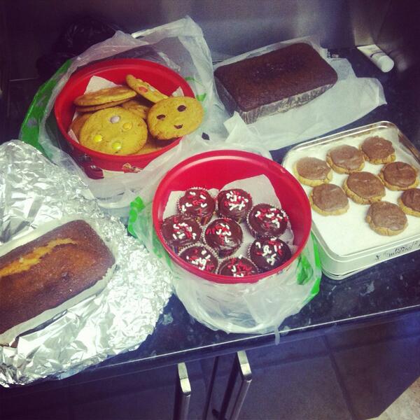 bobbiejox's tweet image. We've been spoilt this morning! Thanks sandra! #topclient