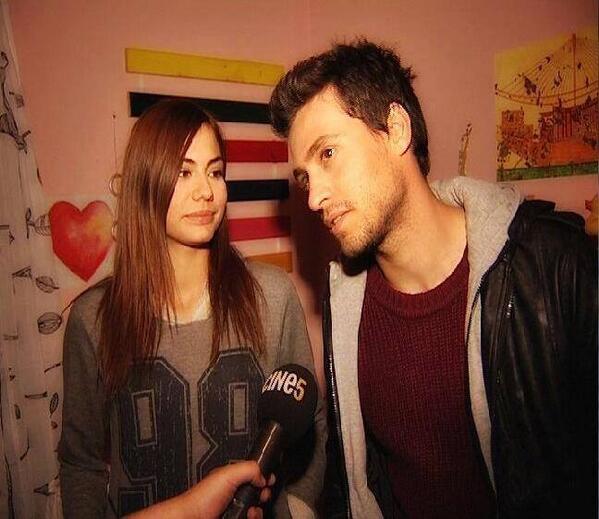 dmtttzdmr's tweet photo. 9 Kasım 20:30 da Cine5 de yayınlanacak olan Dizi magazin röportajından... <3 http://t.co/MOpeW1r5pz