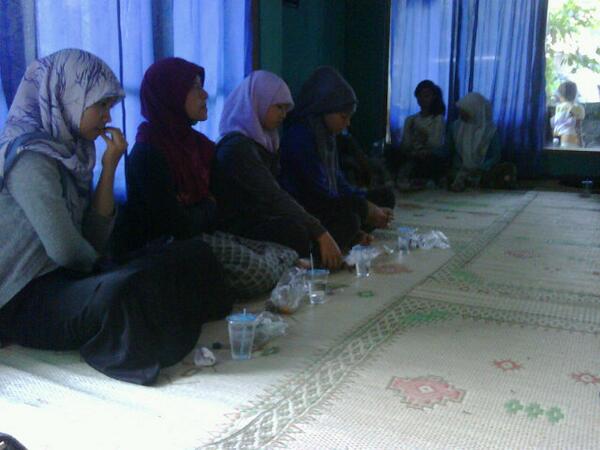 Peserta penyuluhan kesehatan reproduksi remaja oleh dr Yasmini, spOG #PoAPancoran #ISMKI <a href="/PANCORAN2013/">PANCORAN 2013</a> <a href="/lem_fkuii/">LEM FK UII</a>