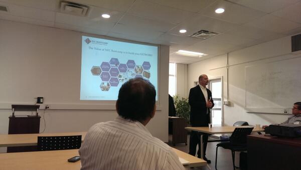 Tap_Track's tweet image. Rob Sabella "wowing the audience" @nfcbootcamp #Toronto #NFC.