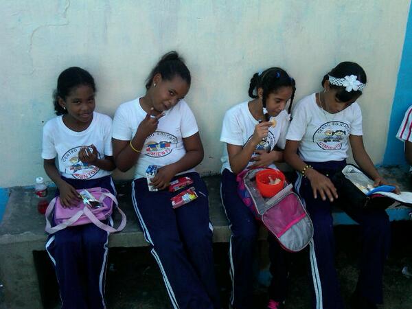 MigsaelTatisS's tweet photo. Las muchachonas desayunando! http://t.co/ohksTi4Bux