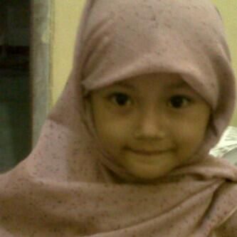 khumaedisy's tweet photo. My Angel is cantik.... http://t.co/oLHY33GyNj