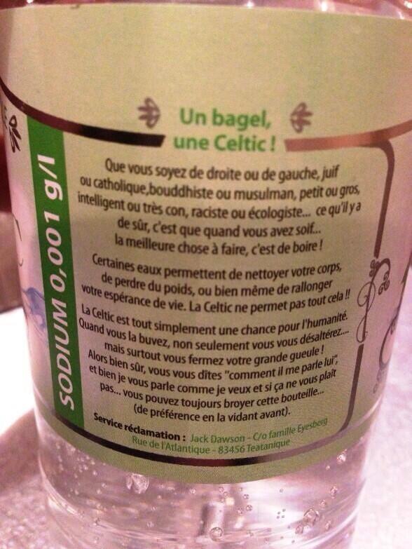 LeSlipNoir's tweet photo. Donnez une médaille au mec qui a écrit ça svp. 😂 http://t.co/kv4oUd1CHG