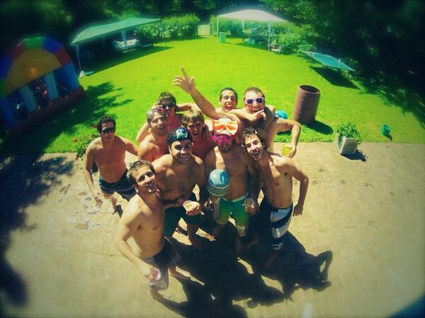 carluanjo's tweet photo. CONFIRMADO!!!
30/11 arranca oficialmente el verano!
#PensaenCarlus #30N http://t.co/eUgc2iDtV0