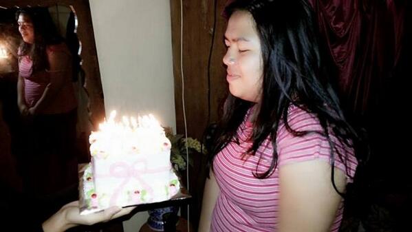JeklinRini's tweet photo. "@vero73545kaka: happy birthday, bon aniversarion,, Madam Heidi...
@lingkancinthya  @JeklinRini  @yenly_lv_zwing http://t.co/em5U1qXxaO