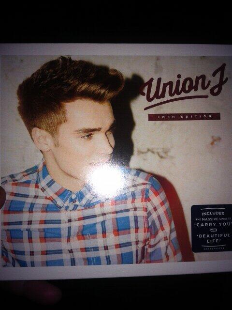 henderson_miss's tweet photo. Just purchased #UnionJAlbum, singalong in the car #loveit #lovingyouiseasy @JoshUJWorld http://t.co/QRjUk8A64S