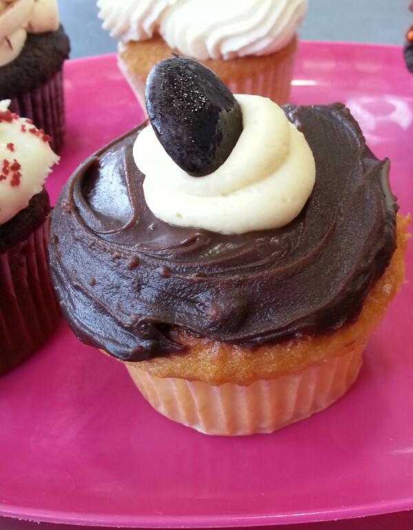 DessertTruckSTL tweet picture