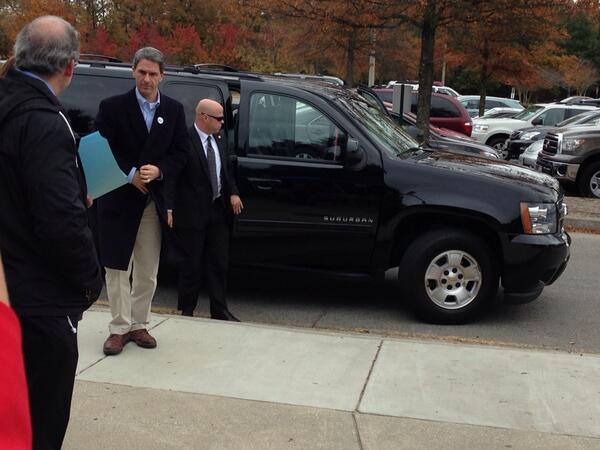 NickOchsnerWBTV's tweet photo. @KenCuccinelli has arrived at poll. Greeting GOP volunteers #WVECElex http://t.co/MxF4MzlONf