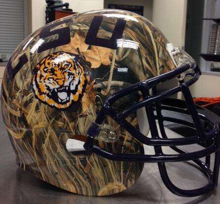 DuckDynastyAE's tweet image. .@LSUfball has the coolest helmets! #DuckDynasty approved Jack! via @SportsCenter