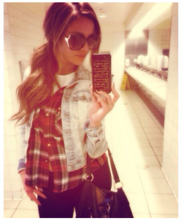 inserttwtrname's tweet image. Hi Hey Hello :)