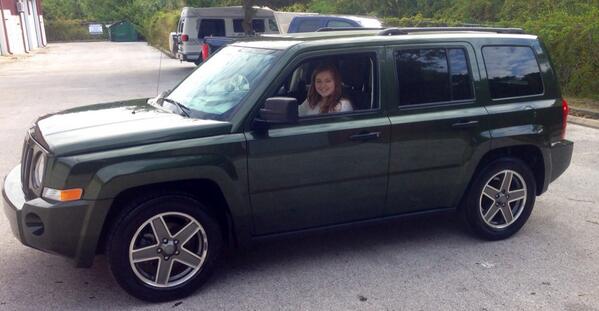 bbymoongirl's tweet image. Baby gurl got her car #shelookssosmall #finnadrivemeerrywhere #demdem