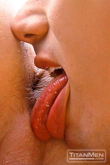 Blue_Fantasy's tweet photo. Diversion: Scene 2: @JRBronsonxxx &amp; @TopherDiMaggio @TitanMen.com: http://t.co/dWnHf079qz http://t.co/tW3yD13zV5
