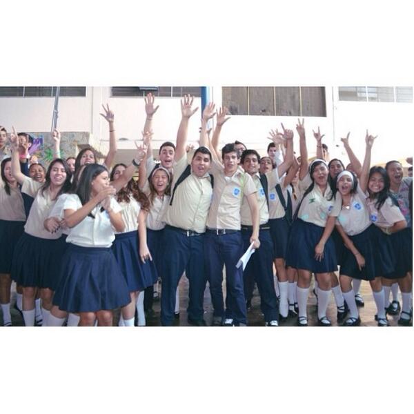 Random_cmi's tweet image. VAMOOOOOS PROMO XXXII¡arriba esas manos!☝️#promoRandom #tumejoropcion#votarandom#show #futuroCE #marcandodiferencia