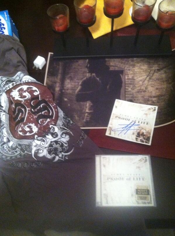 CST24's tweet photo. @ScottStapp got it yesterday and listened right away. It ROCKS! Can't wait to see you on tour! #ProofofLife http://t.co/0P5OpkuLLl