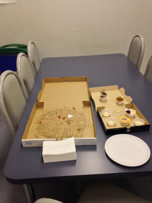 BakesTakes84's tweet image. Missed the free pizza again. #EveningShiftProblems