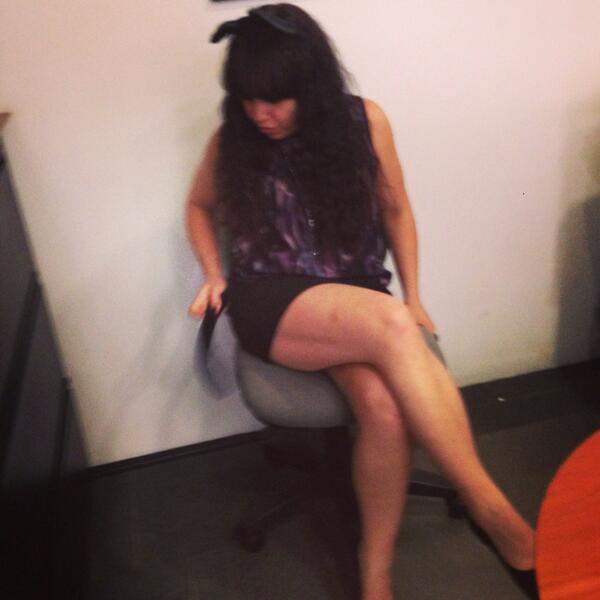 Karislolis's tweet image. Acomodando la colita