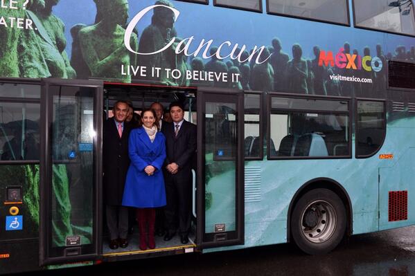 Desarrollos_mid's tweet photo. @ruizmassieu: Finalmente, en la Torre de Londres, se presentó la campaña para el mercado inglés, #LiveItToBelieveIt. http://t.co/IgJ6xe5Lt0