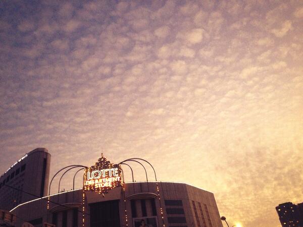 BTaeGom's tweet photo. -잠실역 인근- http://t.co/B4YPBQSq74