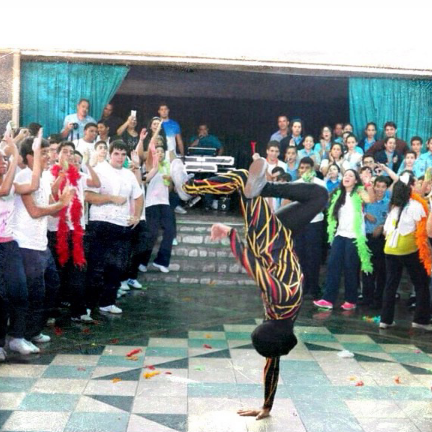 Random_cmi's tweet image. Proporcionando diversión a los estudiantes del CMI“@astridrivaaas: "que ladilla ir a clases, va a ser súper aburrido"