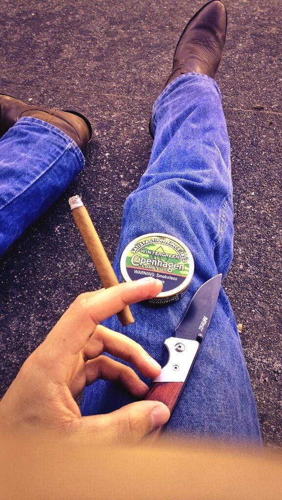 dixiefriedhonky's tweet photo. #chillin #Copenhagen #love #countryboy http://t.co/bmz8vadhhh