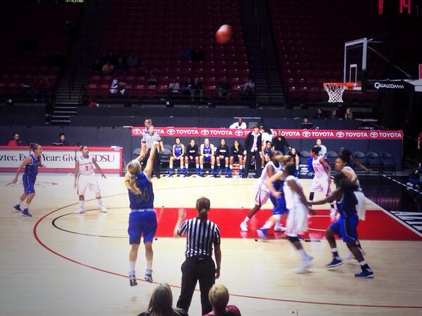 amandaasearss's tweet image. I will never stop supporting you 😘 #CSUSM #csusmcougars #CSUSMhoops @CassandraD34