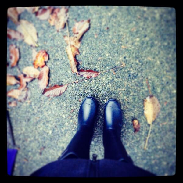 beckycrocker_'s tweet image. Victoria gets rain while sasky gets snow! #newrainboots #bundleup #westcoastwinter