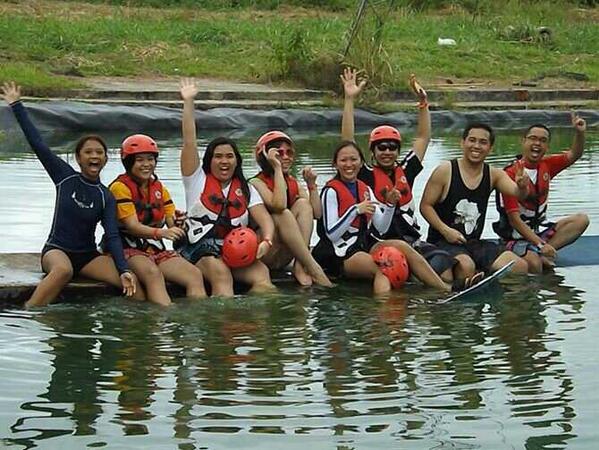 _justcece's tweet photo. @kryzzzie #CloseupForeverSummer wakeskating with the awesome gang! http://t.co/zUeexmJGv7