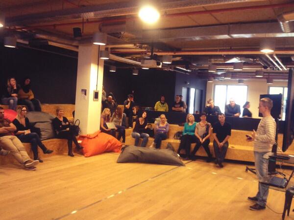 AlexBergfeld's tweet photo. @NetworkerApp bring networking to a new level. @WayraCZ http://t.co/2kvrkC6nEp