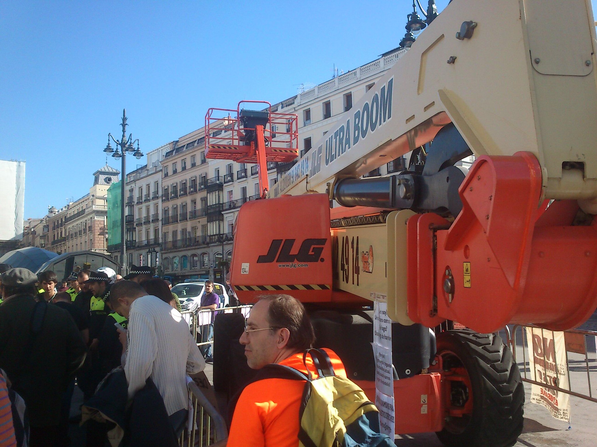 ESPAÑA SALE A LA CALLE ,EN CONTRA DE LA POLITICA DEL PP - Página 8 BYZAQs6IEAAXR1F