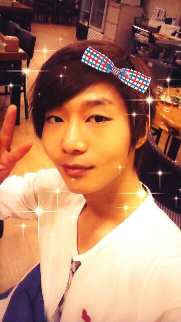 131106 HyoSeok Ѽ Twitter ♬ Courage pour les examens BYZOm-GCEAA2uFv