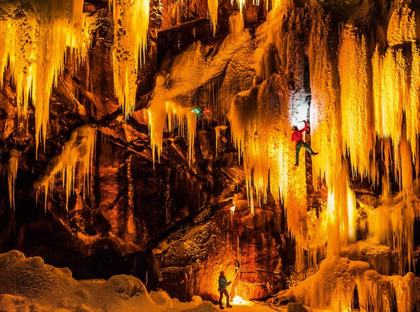 CNN's tweet photo. These photos are simply stunning! Here's a look inside Norway's frozen waterfalls: http://t.co/jwy2sGt7MO http://t.co/zjuxoc9PWG