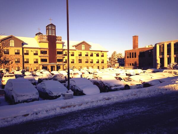 brockabc123's tweet image. Do work sun, melt that snow! #wintercanwait