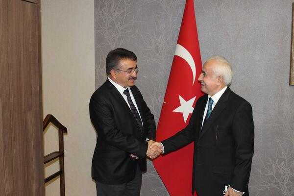 Düzce Esnaf Sanatkârlar Odası Birliği Başkanı Mustafa Kayıkçı ve Yönetim Kurulu ziyareti dursunalisahin.com/newsin.php?id=1