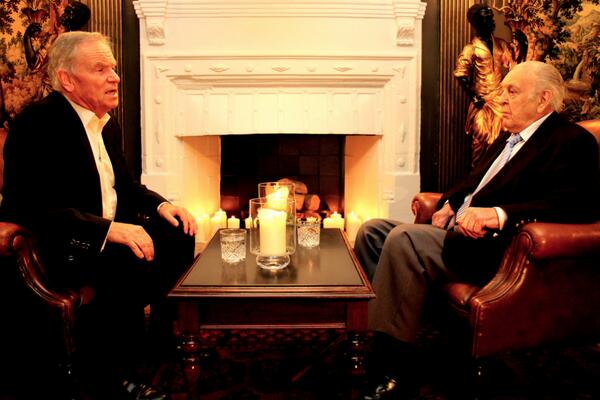 _LivingTheLife_'s tweet photo. 4 hrs until another great episode of #LivingtheLife on @SkyArts 8pm, with Lord @Jeffrey_Archer &amp; Sir Donald Sinden http://t.co/SAEqrj1yVR