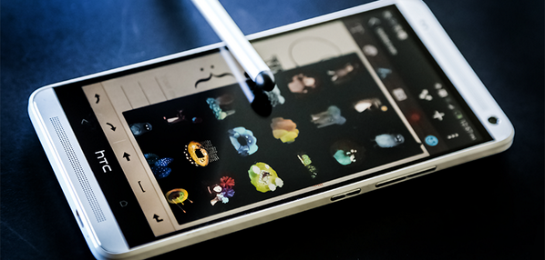 HTC_de's tweet photo. Lebt Eure kreative Ader mit dem #HTCOnemax aus, dank #HTCScribble. http://t.co/Eqe1Si6gJW #HeresToCreativity http://t.co/LneNvARneb