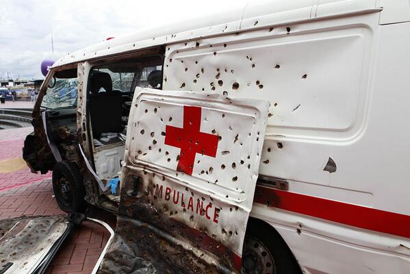 CICR_es's tweet photo. MT @RedCrossAU ¿Has visto esta perturbadora imagen en #Sídney? En muchos países, es la cruda realidad. #RCRC2013 http://t.co/mzdi63tNBt