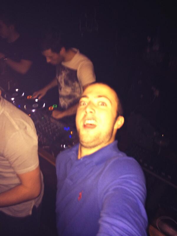 StuartIrvine2's tweet photo. @DJDannyHoward  let us press a button mate!! http://t.co/YuLOddqMyT