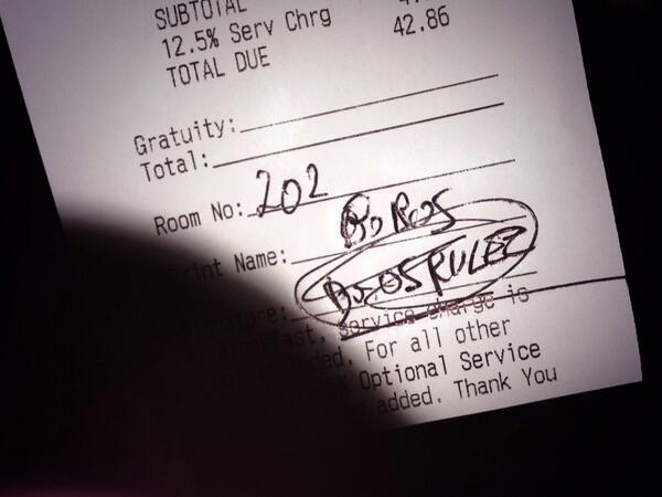 gryp's tweet image. @lepeterboros is rocking our world! #PeterBorosRulez #perconalive after-after-party.