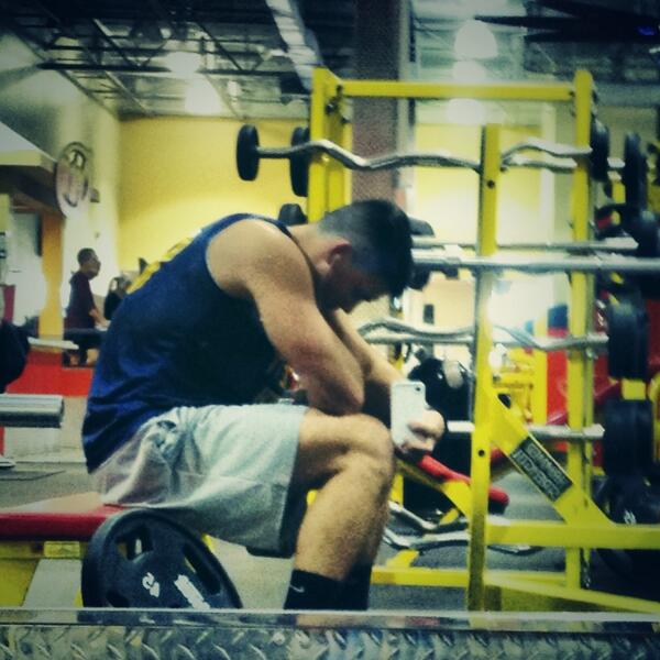 AJMcPartlan's tweet image. @Retro_DixHills hard workout today! Getting back to the #grind #defication