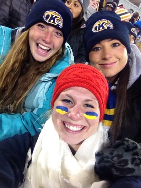 kathrynnmillerr's tweet image. #GoFlashes @amrinehart22 @beclee9