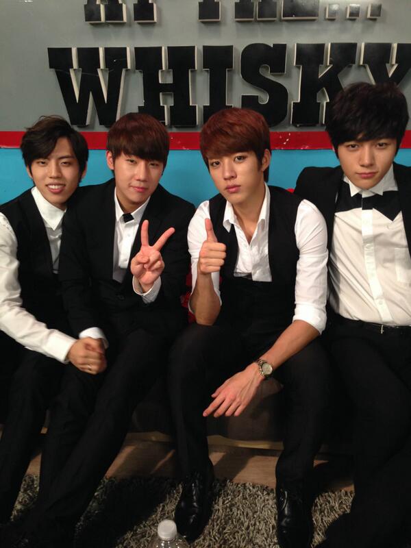 InspiritSquad's tweet photo. [PIC] 131113/14 Danny from L.A. Facebook Update - Sunggyu, Dongwoo, Sungyeol, Myungsoo #2 http://t.co/FL9l33m7Zp