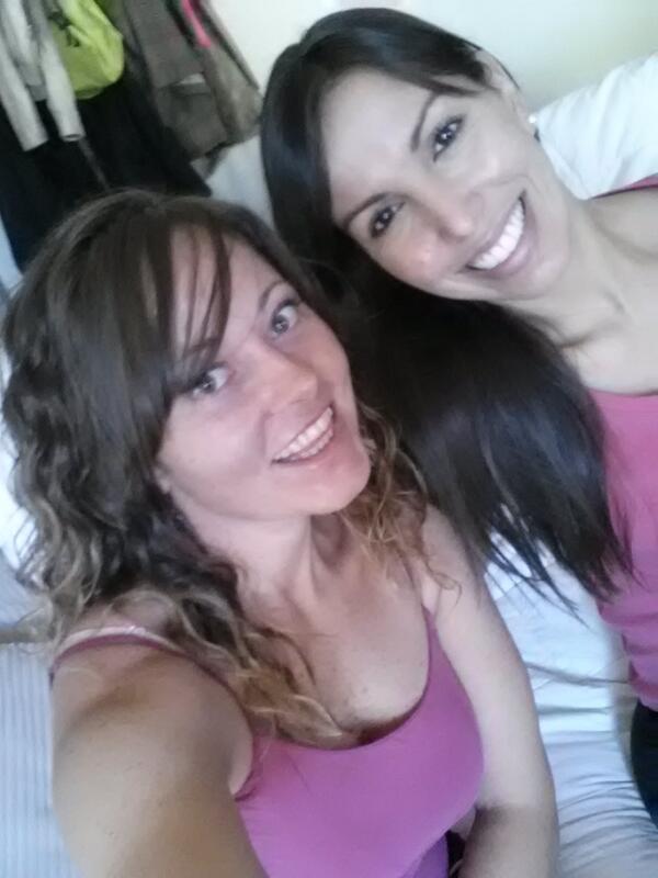 aMMAndaPR's tweet image. We're ready. Holding down our own #mediarow in #vegas with @vevyrodrigues @ufc #fightforthetroops