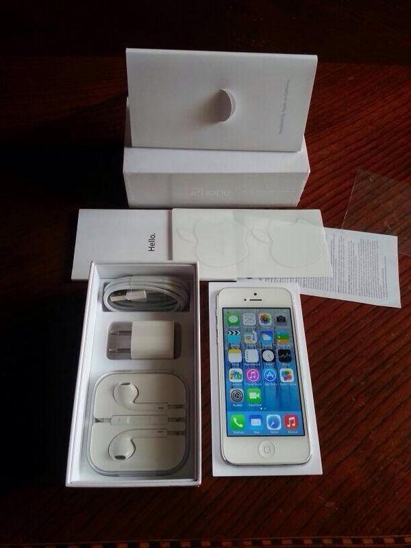 diegojota89's tweet photo. BARATO! 
iPhone5 de 16Gb blanco
LIBRE a tan solo $600
inf WS 0986094261 RT @ecuador_ventas @ElGuayacoVende http://t.co/426kD2Ou9A