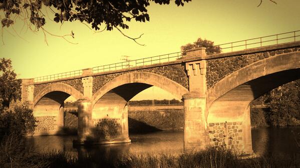 AiramZeper's tweet photo. ..puente.. http://t.co/QpHZqpEyRh